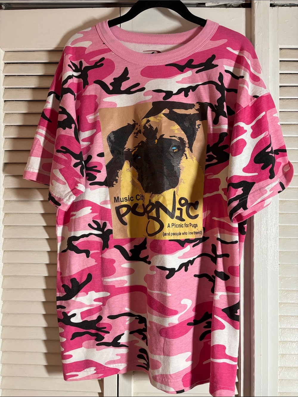 Pink Camo Pug Graphic Tee